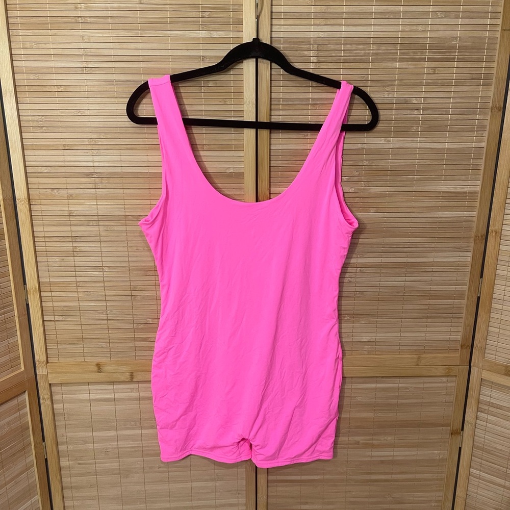 Fashion Nova bright pink double lined shorts romper bodysuit NWT woman’s large